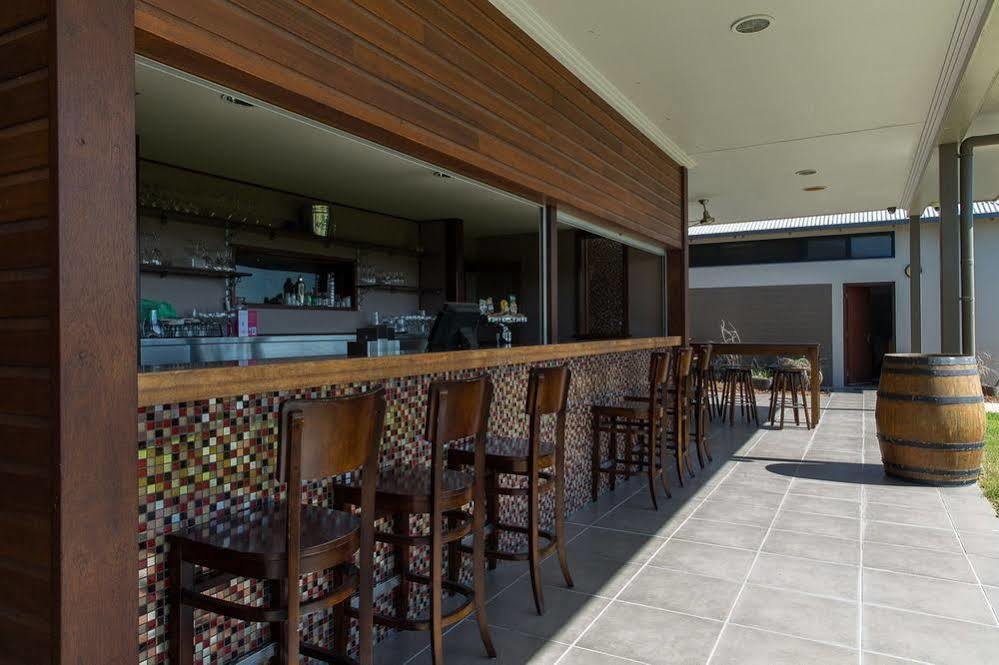 Merinda Village Hotel Bowen Exterior foto